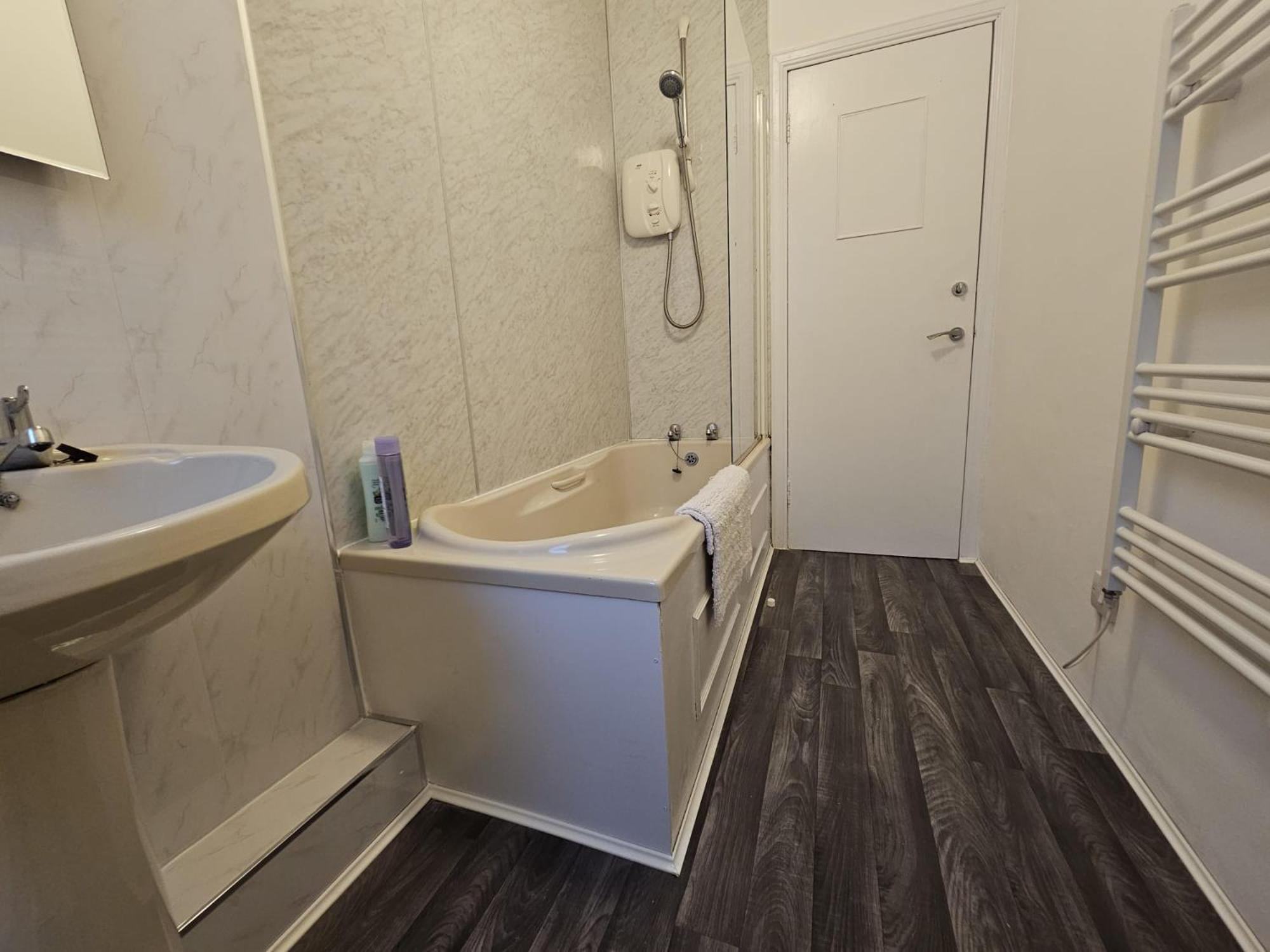 Regina Apartment In フォート・ウィリアム エクステリア 写真